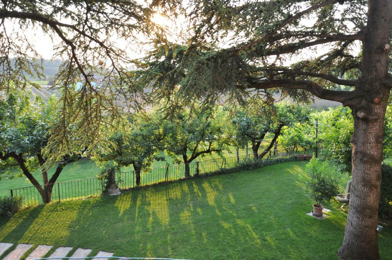 Relais Des Roches Bed & Breakfast Sona Bagian luar foto
