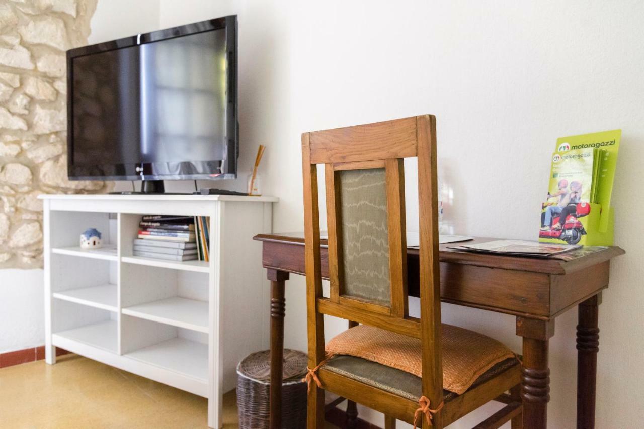 Relais Des Roches Bed & Breakfast Sona Bagian luar foto