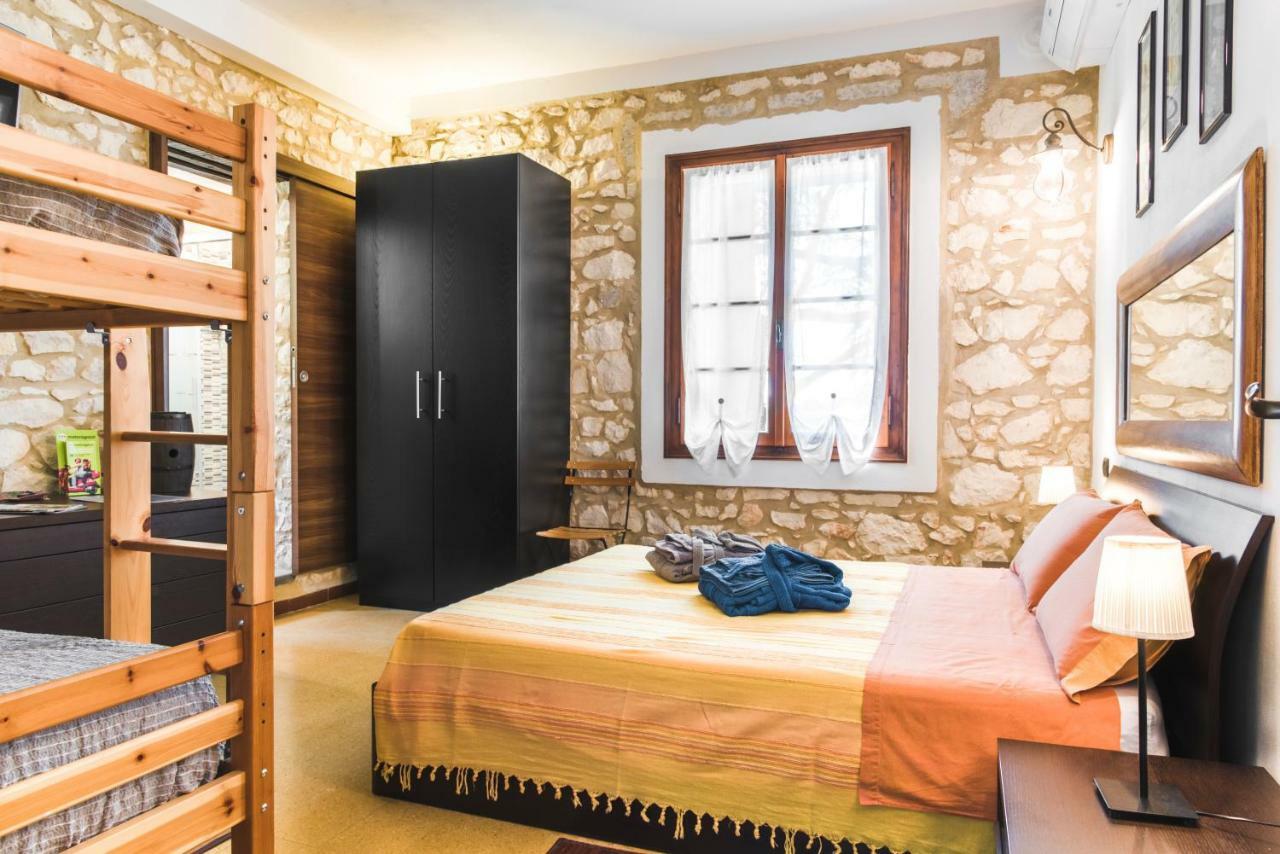 Relais Des Roches Bed & Breakfast Sona Bagian luar foto